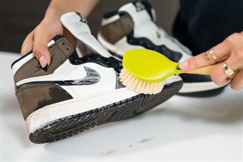 nike shoe cleaning instructions.